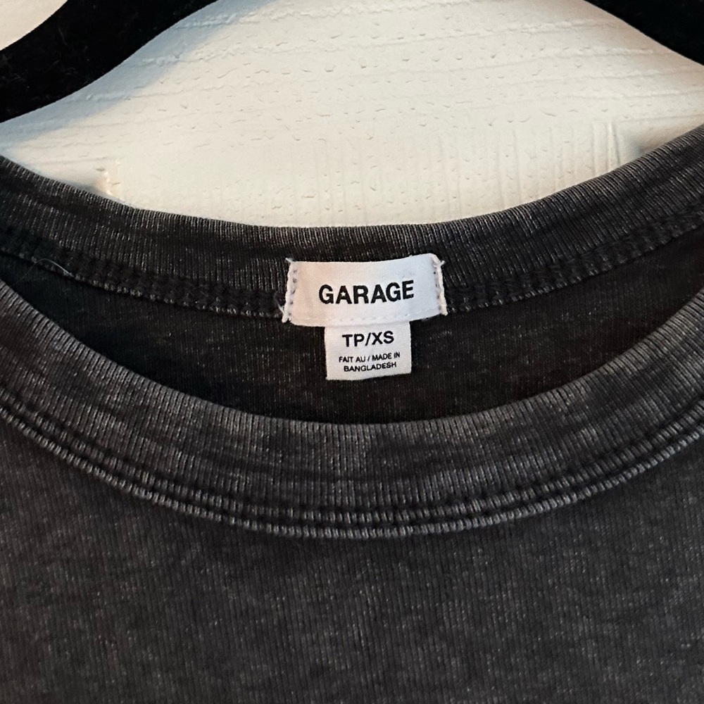 GARAGE charcoal grey “TOUR NYC 77” cropped tank top - Picture 3 of 4